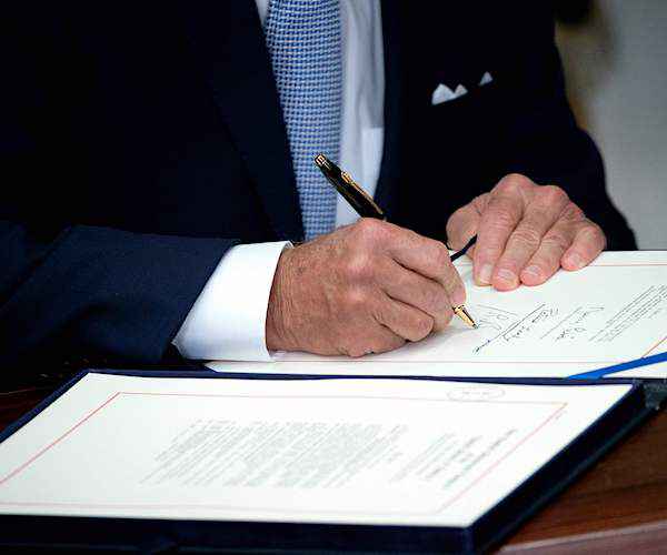  Biden Signs $13B Gun Control Law, Vows ‘Much More Work to Do’