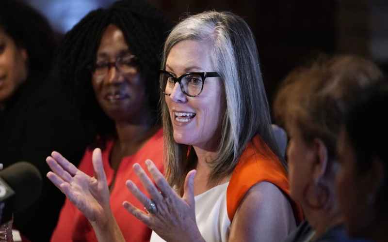  Risky First Move? Arizona Gov.-Elect Katie Hobbs Will Call Abortion Special Session on Day One