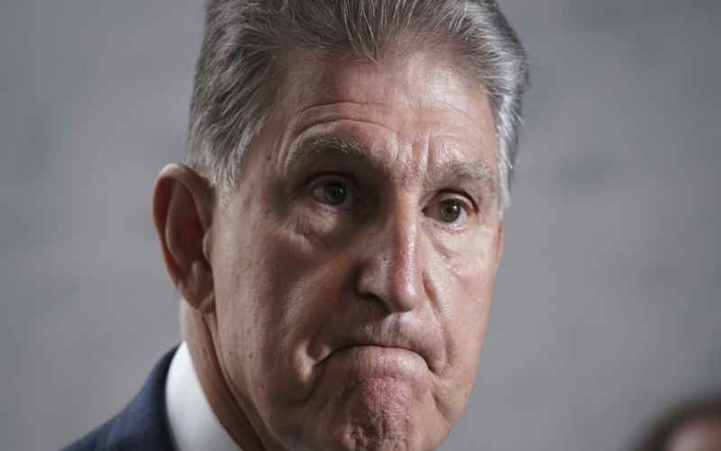 DEMOCRAT JOE MANCHIN BLASTS JOE BIDEN WHILE PRAISING SPEAKER MCCARTHY