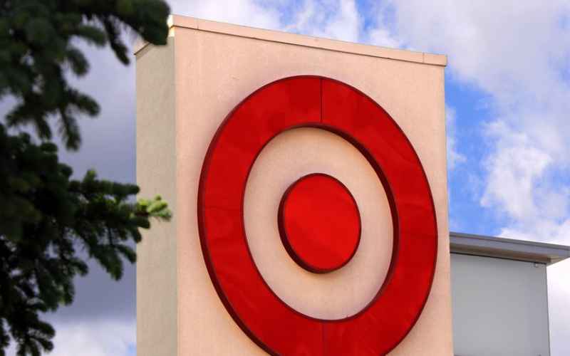  TARGET HOLDS EMERGENCY MEETING TO AVOID ‘BUD LIGHT SITUATION’ OVER KIDS’ LGBT PRIDE MERCH