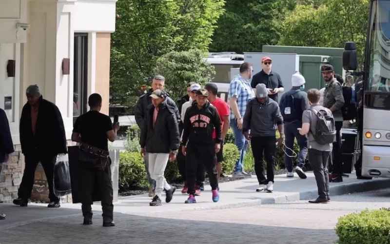 NYC BUSES ILLEGAL ALIENS TO UPSTATE NY, HOTELS KICK OUT HOMELESS VETS AS A RESULT