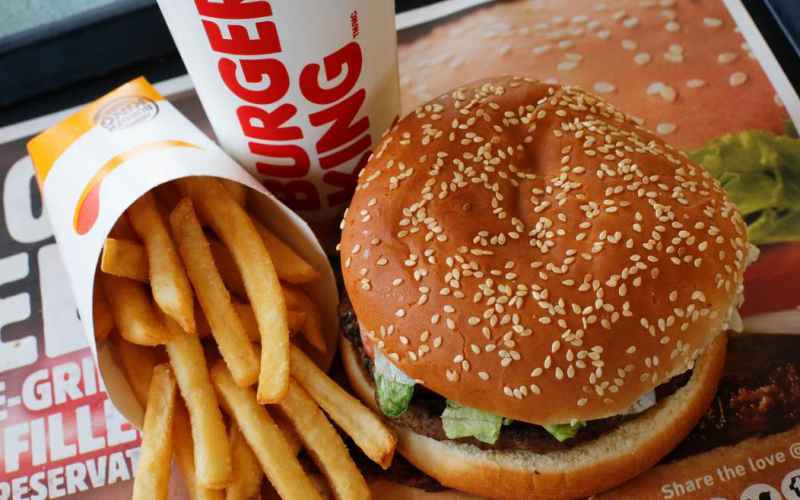  BURGER KING FACES LAWSUIT FOR ALLEGEDLY TELLING ‘WHOPPER’ ABOUT THE SIZE OF ITS BURGERS