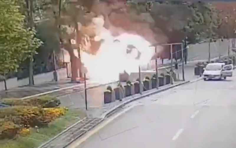  ASTONISHING FOOTAGE SHOWS SUICIDE BOMBER DETONATING DURING ATTACK IN TURKEY