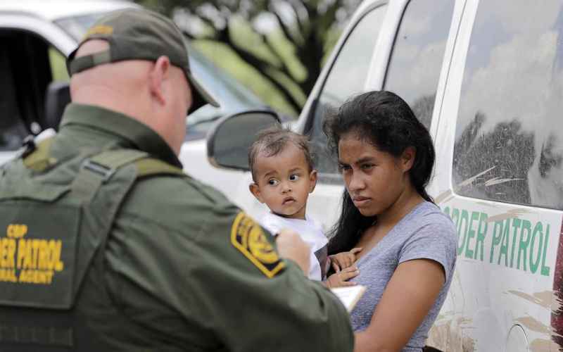  TEXAS GOVERNOR GREG ABBOTT SIGNS BILL MAKING ILLEGAL ENTRY INTO TEXAS A STATE CRIME