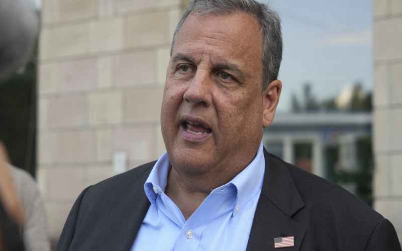  CHRIS CHRISTIE GETS MORE BAD NEWS AS CAMPAIGN CONTINUES TO FLOUNDER