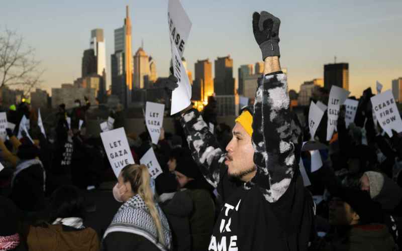 CEASEFIRE ACTIVISTS BLOCK PHILLY EXPRESSWAY DURING RUSH HOUR, FIND OUT THAT’S NOT A GOOD IDEA
