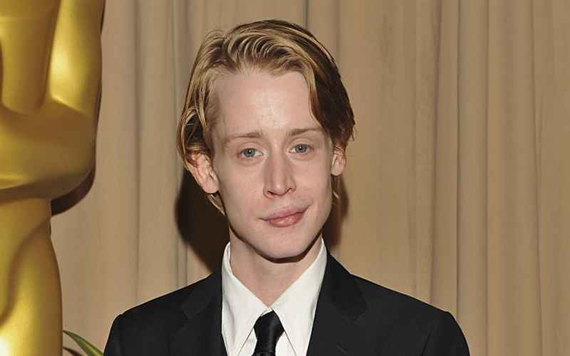  MACAULAY CULKIN GETS A WELL-DESERVED STAR ON THE HOLLYWOOD WALK OF FAME