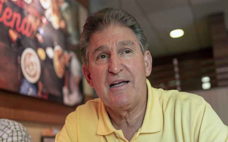  The Dem Faithful Cope and Seethe As Joe Manchin Goes Full Metal Tease in New Hampshire Visit