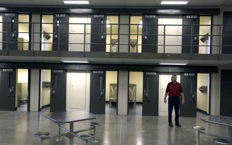  South Carolina Prison Supervisor Accused of Accepting Over $200,000 in Brib