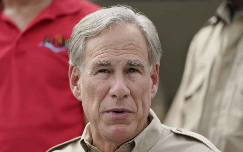  Greg Abbott Accuses Biden of ‘Destroying the Country’ and Using Illegal Immig