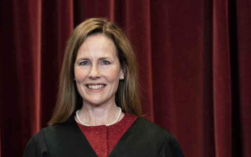  The Media Is Seizing on SCOTUS ‘In-fighting’ Between Barrett, Thomas