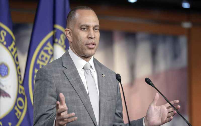  Multiple House Dems on Leadership Call Argue Biden Should Step Aside; Hakeem Jeffries Tight-Lipped