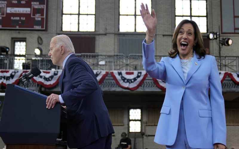  Kamala Harris Reassures Democrat Donors: ‘Remain Calm! All is Well!’