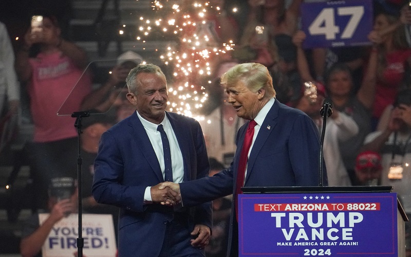  RFK Jr. Says He Was Asked to Be on Trump’s Transition Team
