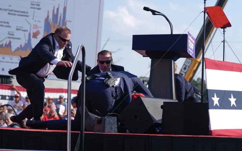  Trump Rally Sniper Agrees With ‘Odd’ Handling of Evidence
