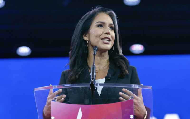  She’s Seen This Show Before: Tulsi Gabbard at Mar-A-Lago, Helping Donald Trump With Debate Prep