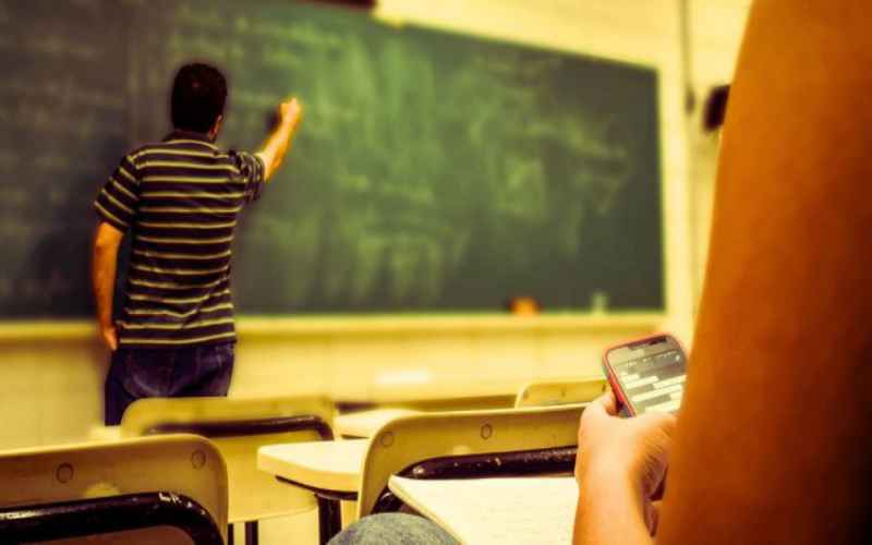  Chicago Teachers Told to Give Passing Grades to Illegal Immigrant Students Regardless
