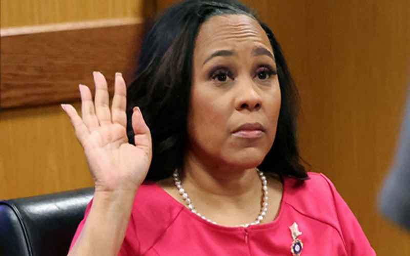  Fani Willis Raises Eyebrows Again When She Shows Up With Nathan Wade at Site of Daughter’s Arrest
