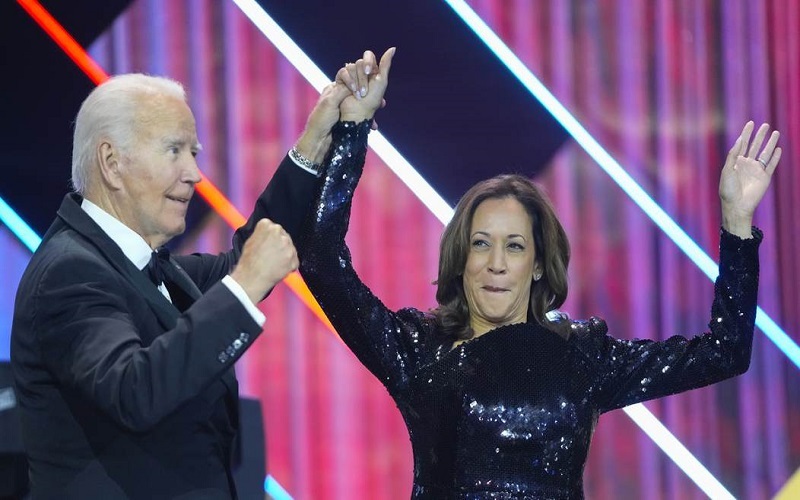  SNL Nails Biden and Harris With Hilarious Take on ‘Coup’ – Courtesy of Dana Carvey