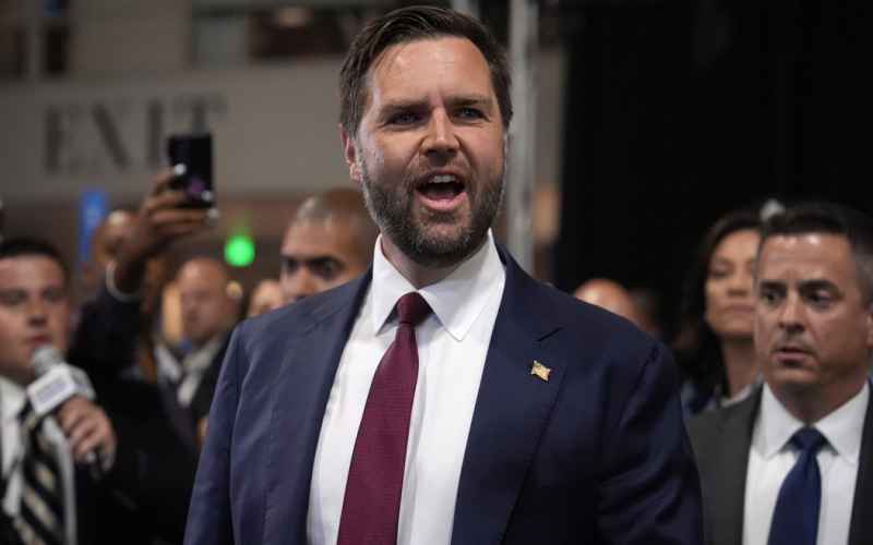  Kamala Harris’ Team Attacks, but JD Vance Turns the Tables With a Savage Comeback