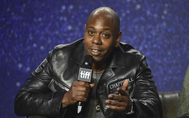  Dave Chappelle Lights Up SNL ‘Too Far’ Is Not in His Vocabulary