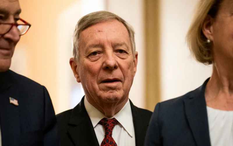  Sen. Durbin Urges DOJ to Clarify Presidential Military Powers