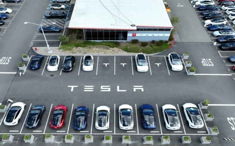  Tesla Faces Backlash for Replacing US Workers With H-1B Hires