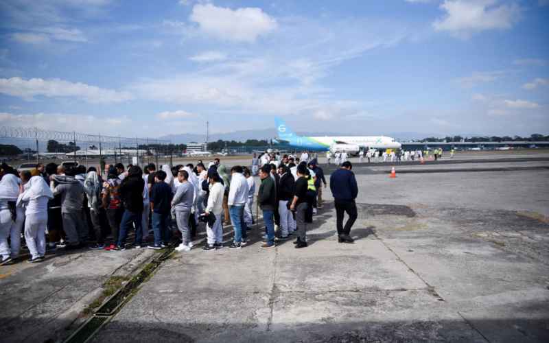  US Military Aircraft With Deported Migrants Lands in Guatemala