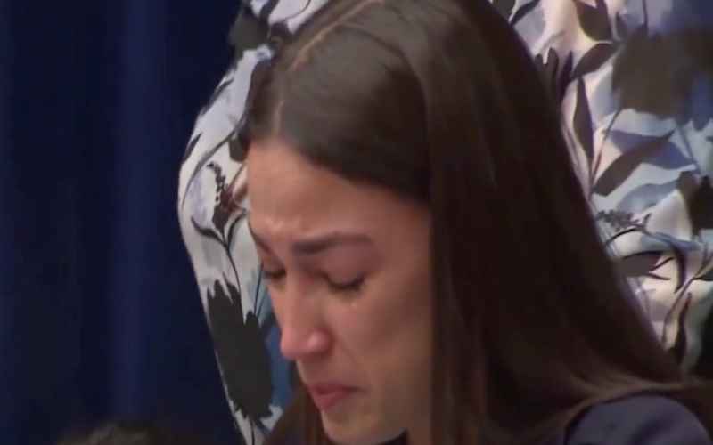  AOC Suffers Massive Gaffe, Says ‘Fart’ Instead of ‘Fight’
