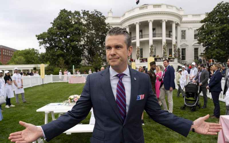  White House Closes Ranks to Defend SecDef Hegseth From Coordinated Attacks
