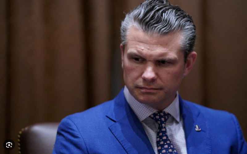  Backlash Emerges After Defense Secretary Pete Hegseth Leads Christian Prayer Service at Pentagon