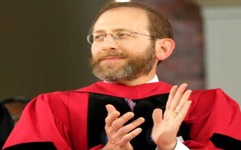  Harvard President Denounces ‘Overreach’ by Trump Admin