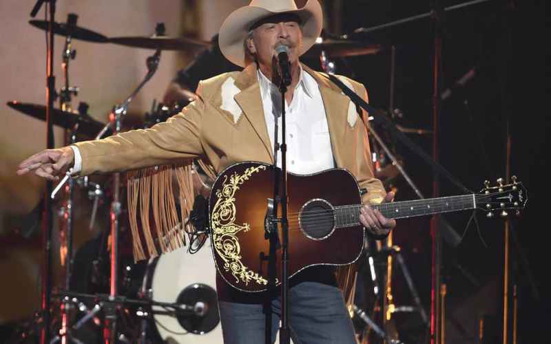  Country Legend Alan Jackson Shocks Fans With Career Announcement