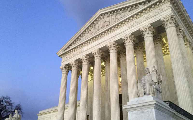  Trump Urges Supreme Court to Strip Legal Protections From 350,000 Venezuelan Migrants