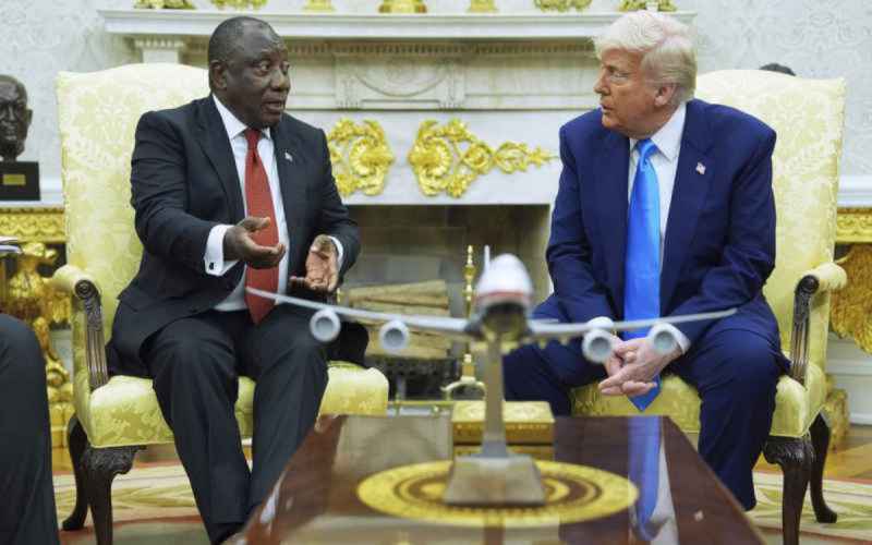  Powerful President Trump Chokes the South African President