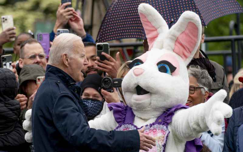  Jake Tapper and His Co-Author Expose the Grift Behind Their Book on Biden’s Senility