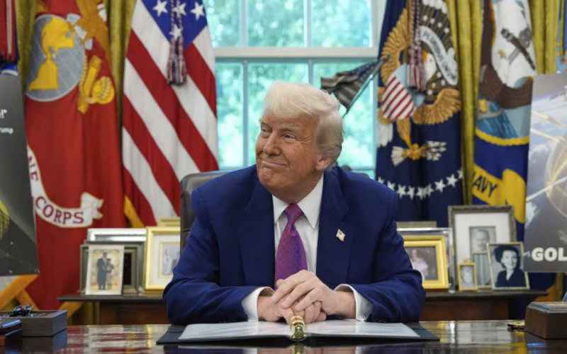  Trump Invites Special Guest to the White House