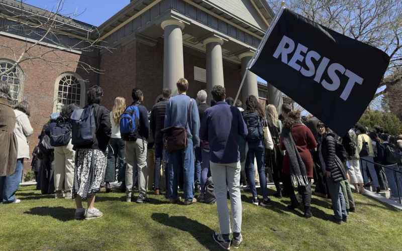  Trump Continues War on Harvard and Antisemitism, DHS Secretary Noem Hits