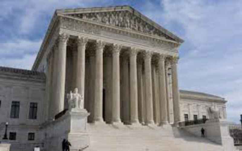  Supreme Court Extends Block on Quick Deportations of Venezuelans