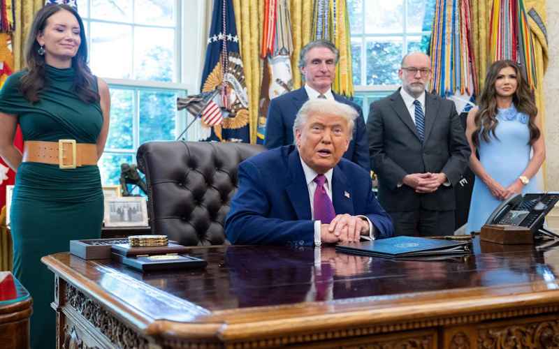  Trump Reveals He Supports Thousands of Chinese Students Attending American Schools
