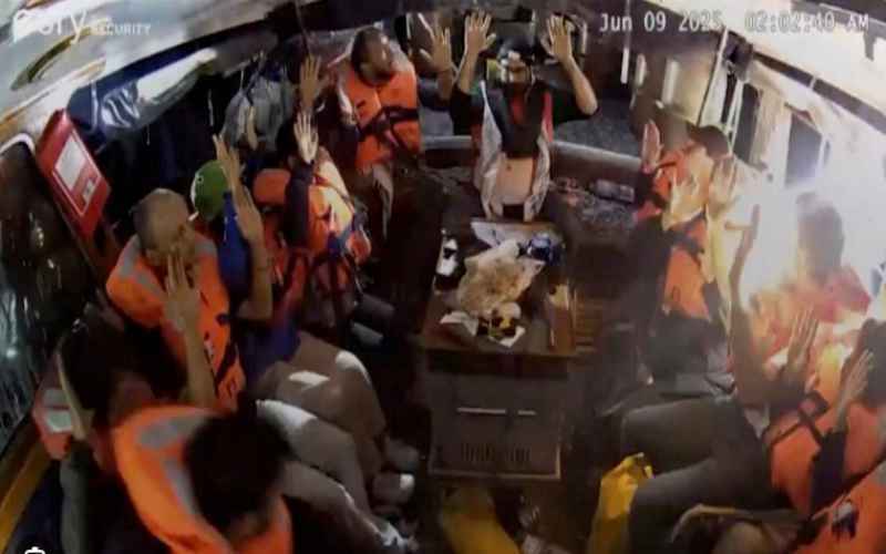  Israeli Forces Seize Gaza-Bound Ship Carrying Greta Thunberg, Force Crew to Watch Oct. 7