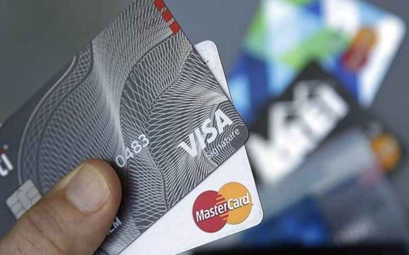  Risky Bernie Sanders-Favored Amendment Would Kill Credit Card Market
