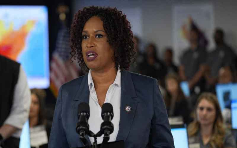  New Spotlight on Liberal Mayor Hit With Ethics Charges