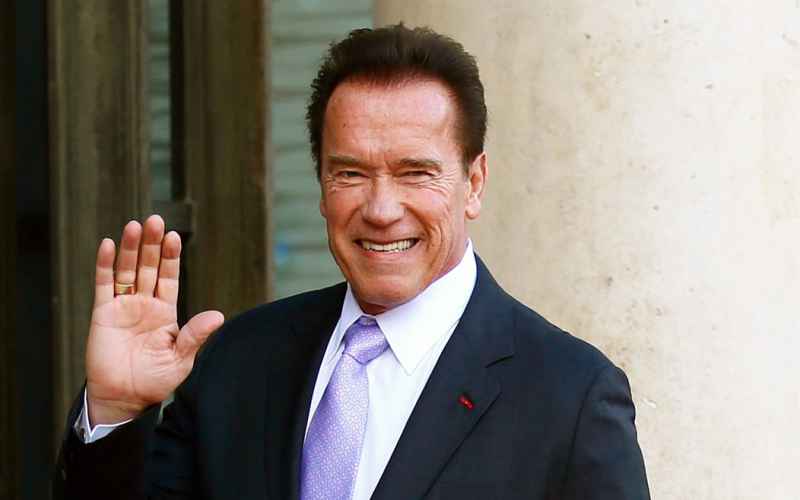  Joy Behar Forgets Arnold Schwarzenegger Is an Immigrant and Asks About ICE Raids—His Answer Is Epic